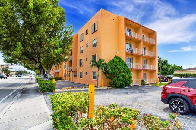 Building Photo - 6200 W Flagler St