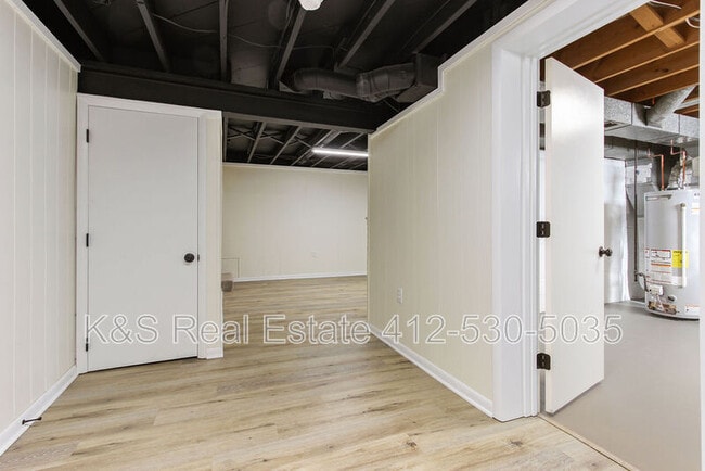 Building Photo - 1020 Grove St