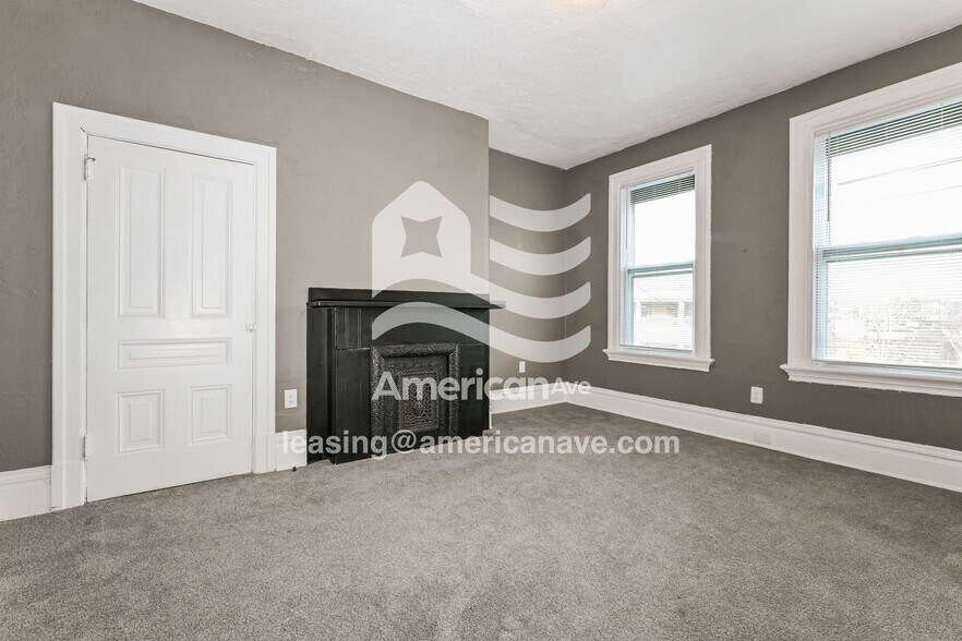 Building Photo - 253 Watson Blvd