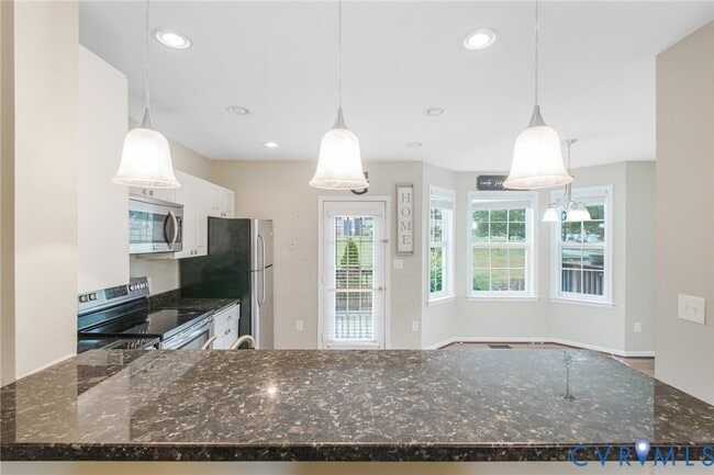 Building Photo - 405 Donelson Loop