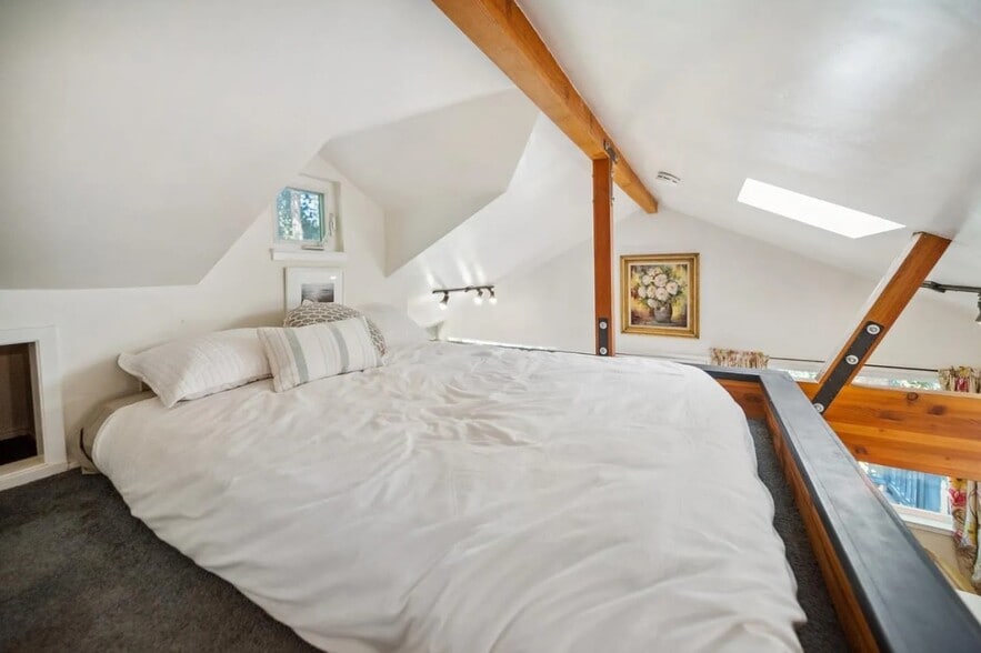 Building Photo - 1155 Fanning Grade