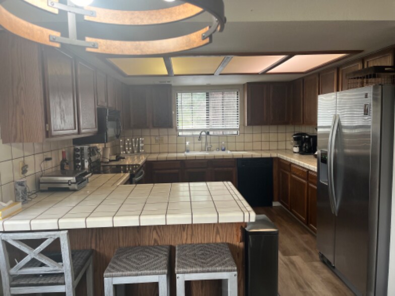 Building Photo - 40531 Saddleback Rd