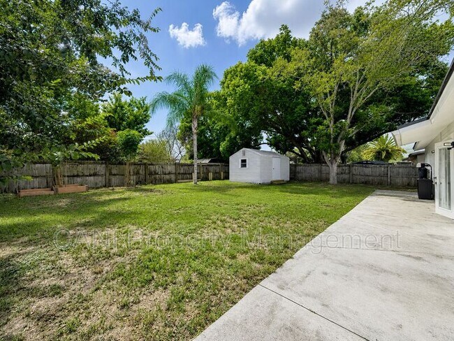 Building Photo - 601 Catwood Dr