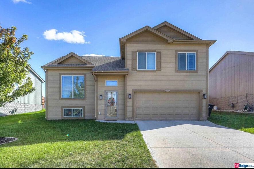 Building Photo - 9135 Hanover St