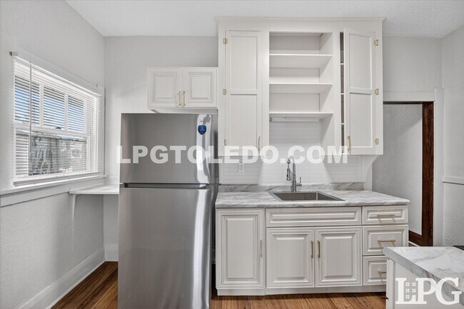 Building Photo - 414 Platt St