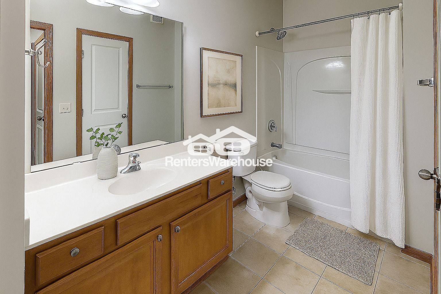 Building Photo - 9630 Independence Cir