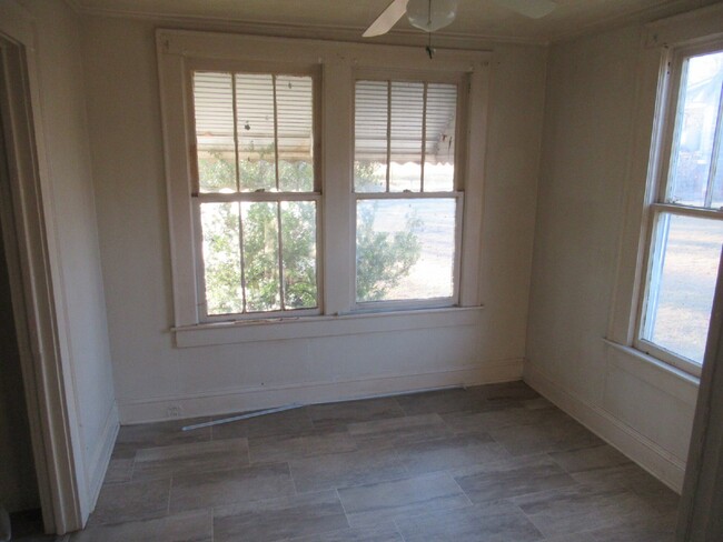 Building Photo - One Bedroom in Lincolnton