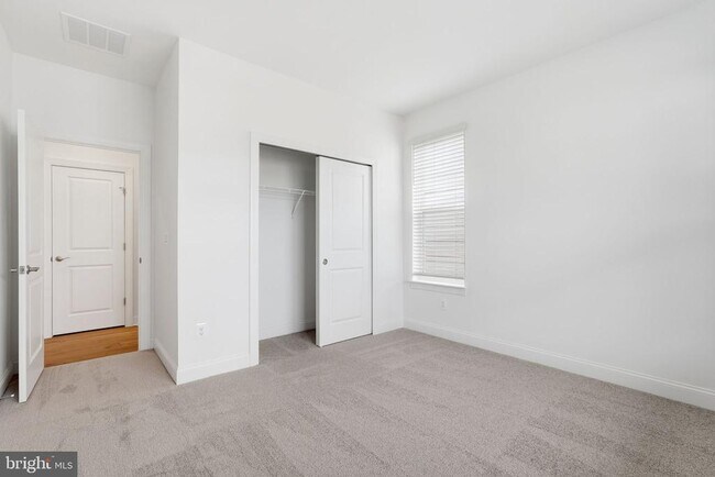 Building Photo - 112 BETONY Ct
