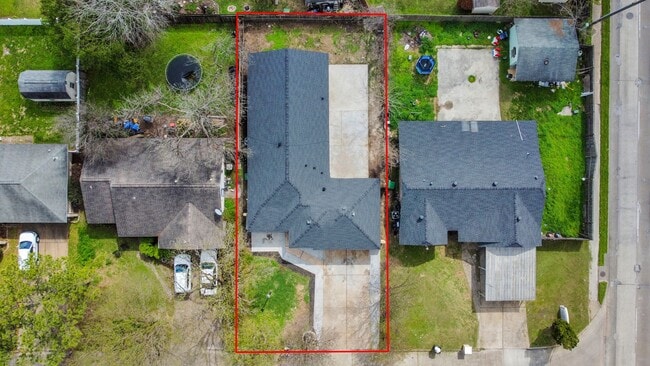 Primary Photo - 6439 Hidden Arbor Ln