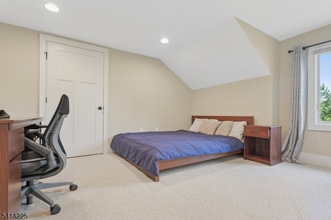 Building Photo - 61 Mechanic St