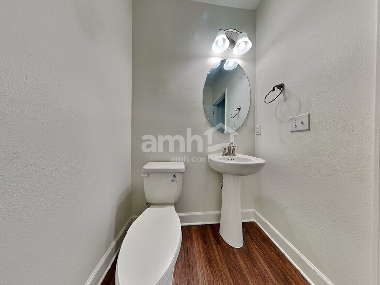 Building Photo - 2560 Sunrise Lndg Lp