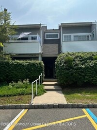 Building Photo - 41 Fennec Ct