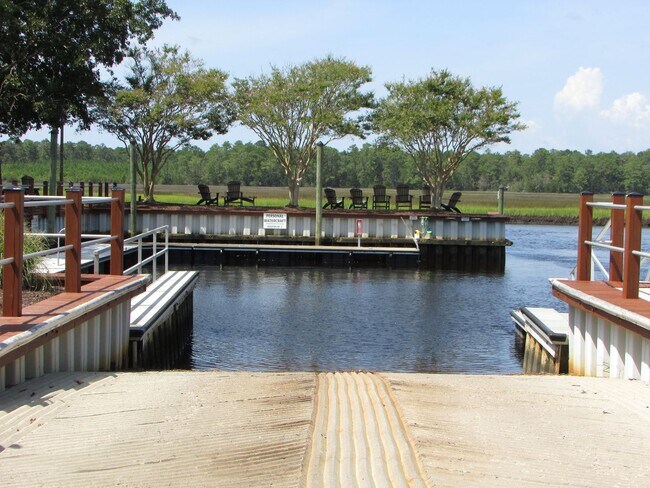 Building Photo - 3 Bedroom 2 Bathroom with a  Bonus Room  House in Winding River Plantation