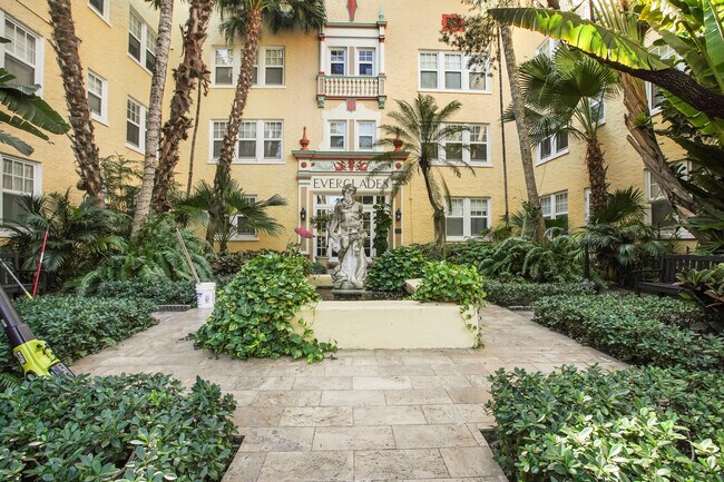 Building Photo - 536 14th St