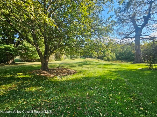 Building Photo - 2704 NY-9H