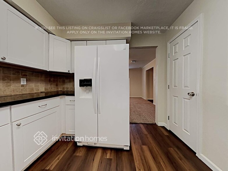 Building Photo - 11639 Idlebrook Dr