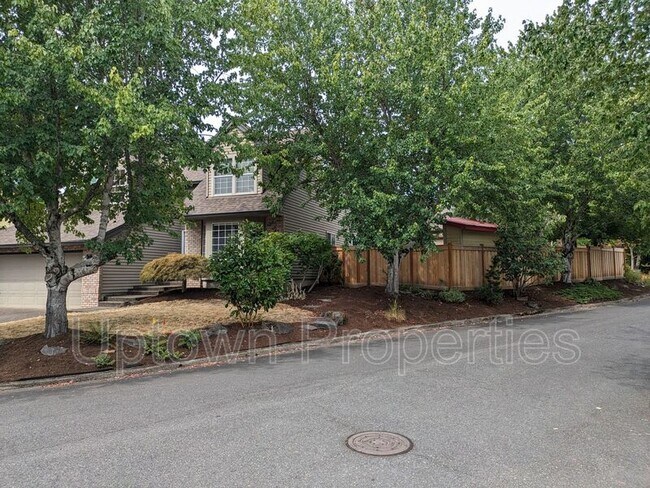 Building Photo - 7627 SW Skyhar Dr