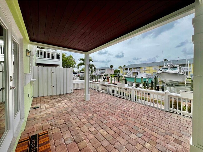 Building Photo - 5111 Coquina Key Dr SE