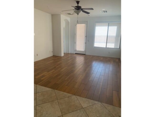 Building Photo - 3 bedroom, 2 bath home in Villago