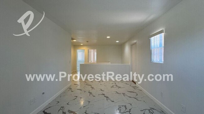 Building Photo - 15117 Stable Ln