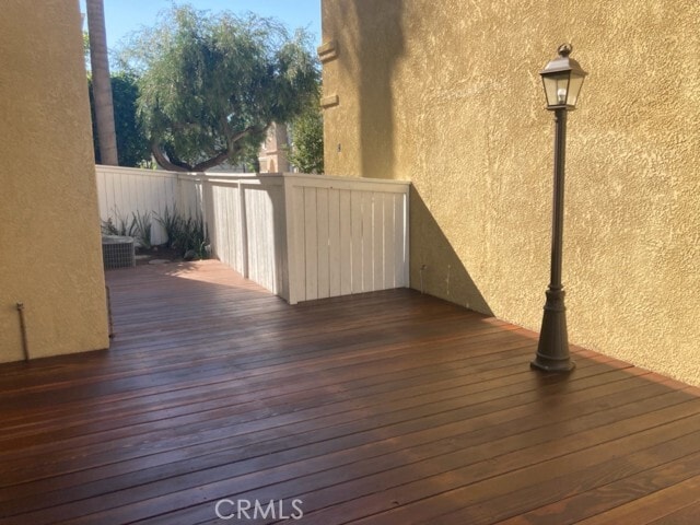 Building Photo - 20 Melrose Dr