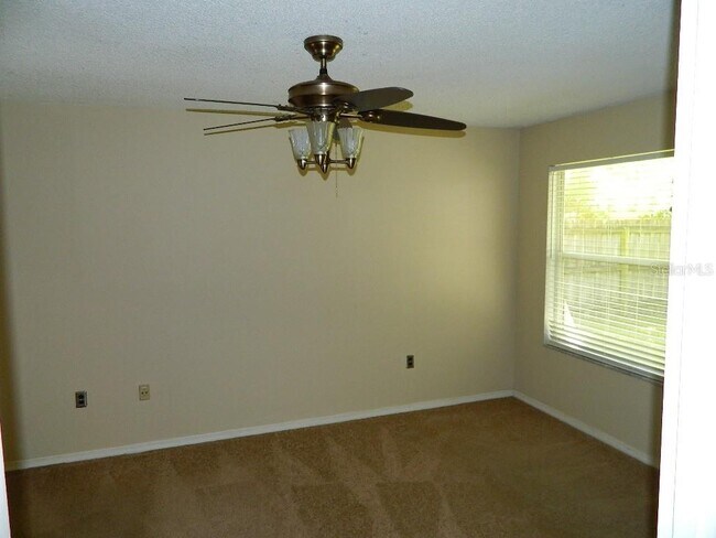 Building Photo - 317 Silver Pine Dr