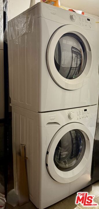 Building Photo - 701 Pinnacle Dr