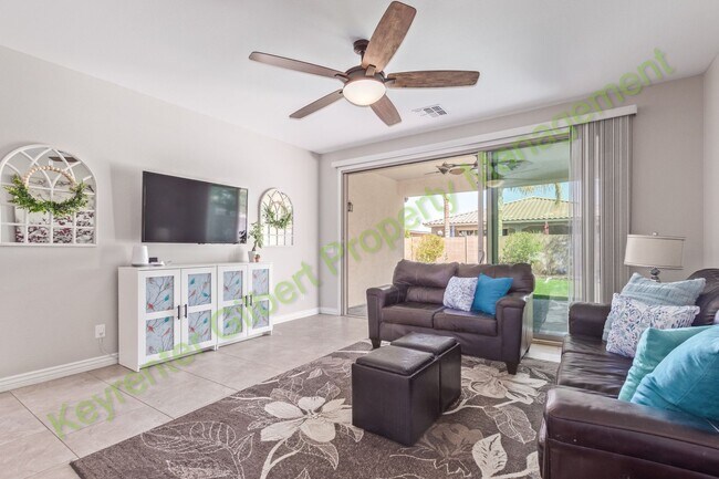 Building Photo - Beautiful Single-Story 3-Bed/3-Bath Home i...