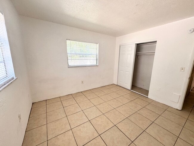 Building Photo - 1221 Kennedy Rd