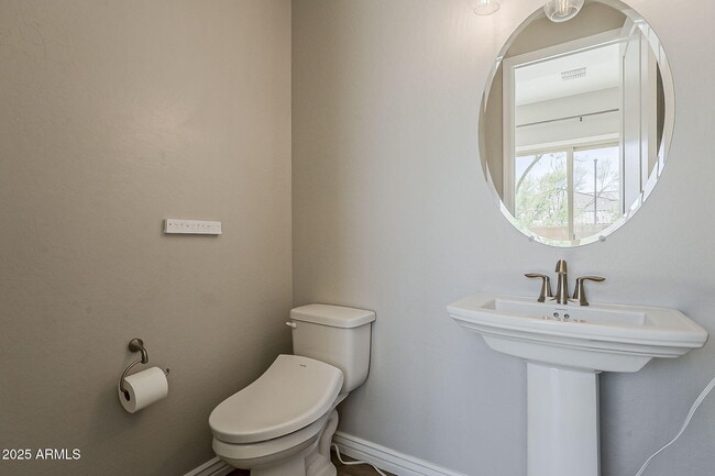 Building Photo - 3310 E Los Gatos Dr