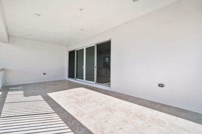 Building Photo - 4202 Mendel Ln