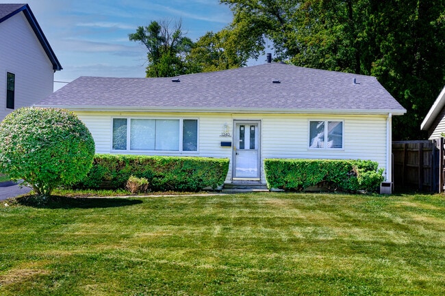 Primary Photo - 1340 Campbell Ave