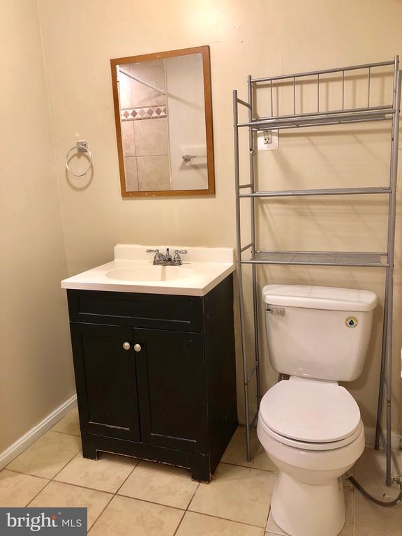 Building Photo - 7839 W Point Ct