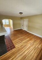 Building Photo - 69 E Arcadia Ave