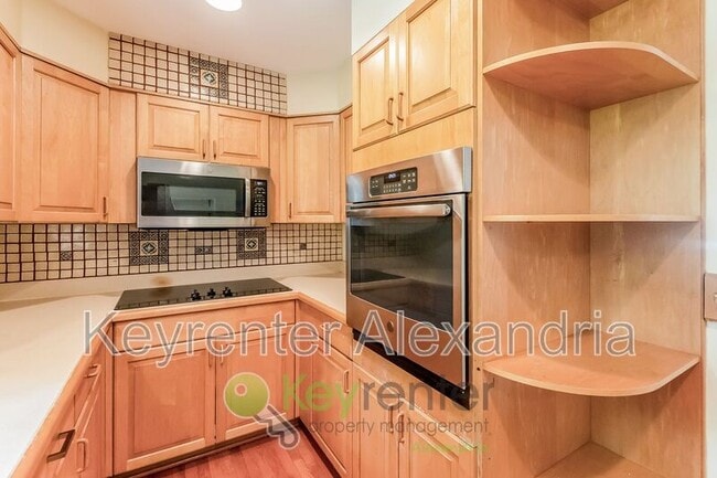 Building Photo - 8239 Dr Craik Ct