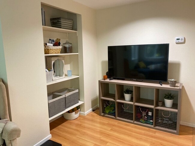 Building Photo - Ward Apartments LLC