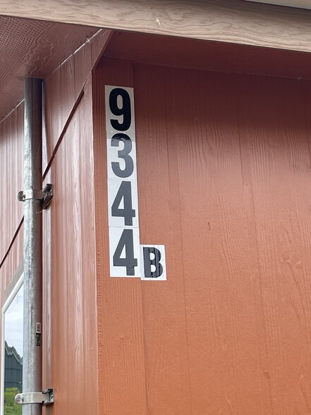 Building Photo - 9344 N Chicago Ave