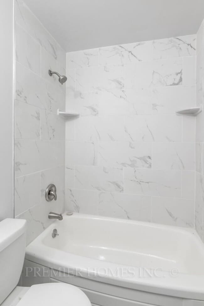 Building Photo - 3812 Root Ave NE