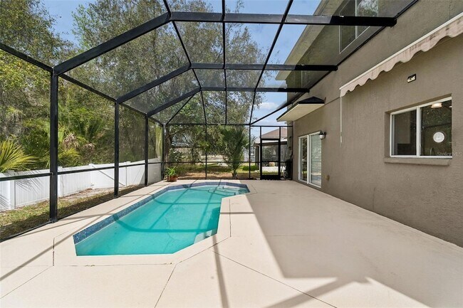 Building Photo - 18154 Sandy Pointe Dr