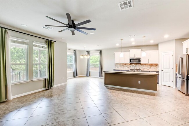 Building Photo - 245 Deep Creek Dr