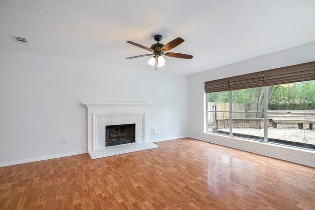 Building Photo - 10 Summithill Pl