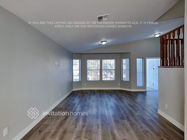 Building Photo - 1130 Broken Hills Dr