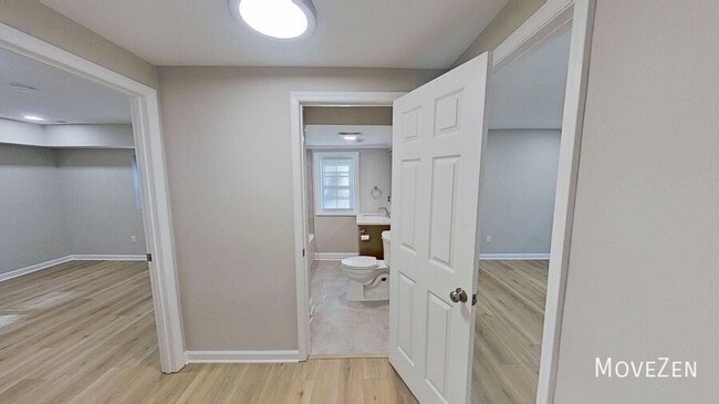 Building Photo - 7 Ratcale Ln