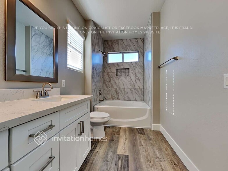 Building Photo - 731 Taliput Palm Pl