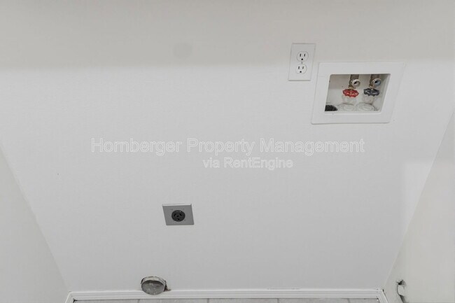 Building Photo - 3628 E 23rd Ave