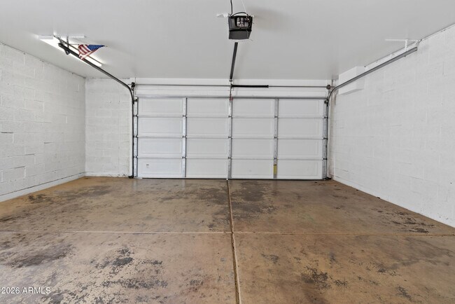 Building Photo - 4902 W Crocus Dr