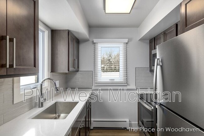 Building Photo - 8444 Woodhaven Dr SW