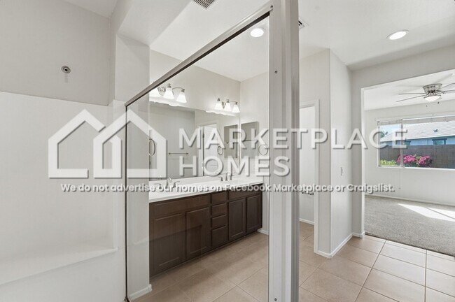 Building Photo - 22617 E Via Las Brisas