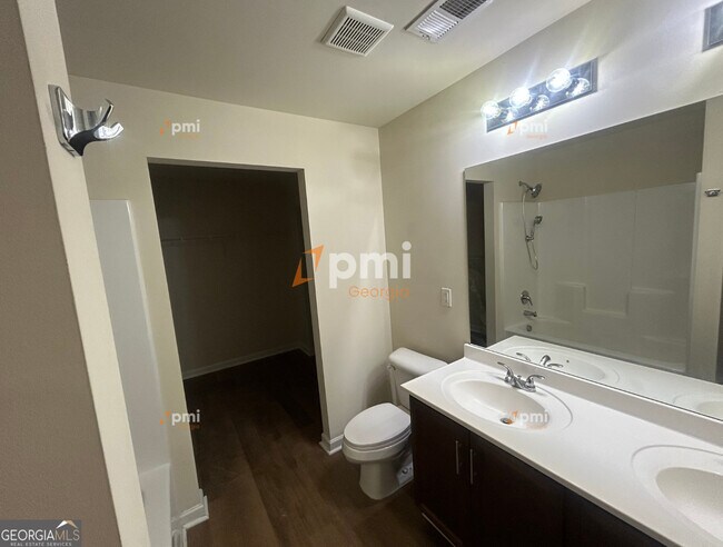 Building Photo - 156 Sourwood Ln