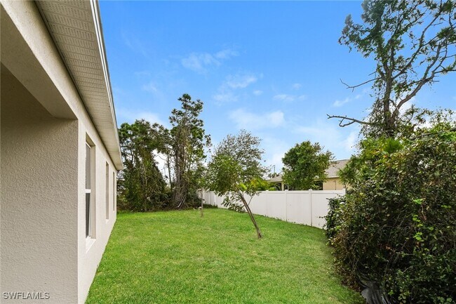 Building Photo - 3702 NW 48th St